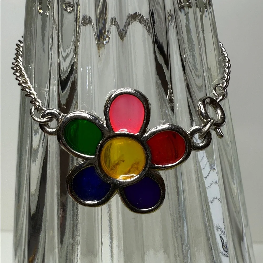 Vintage Stunning Colorful glass Flower Charm Bracelet Sz 5 or 5.25 max